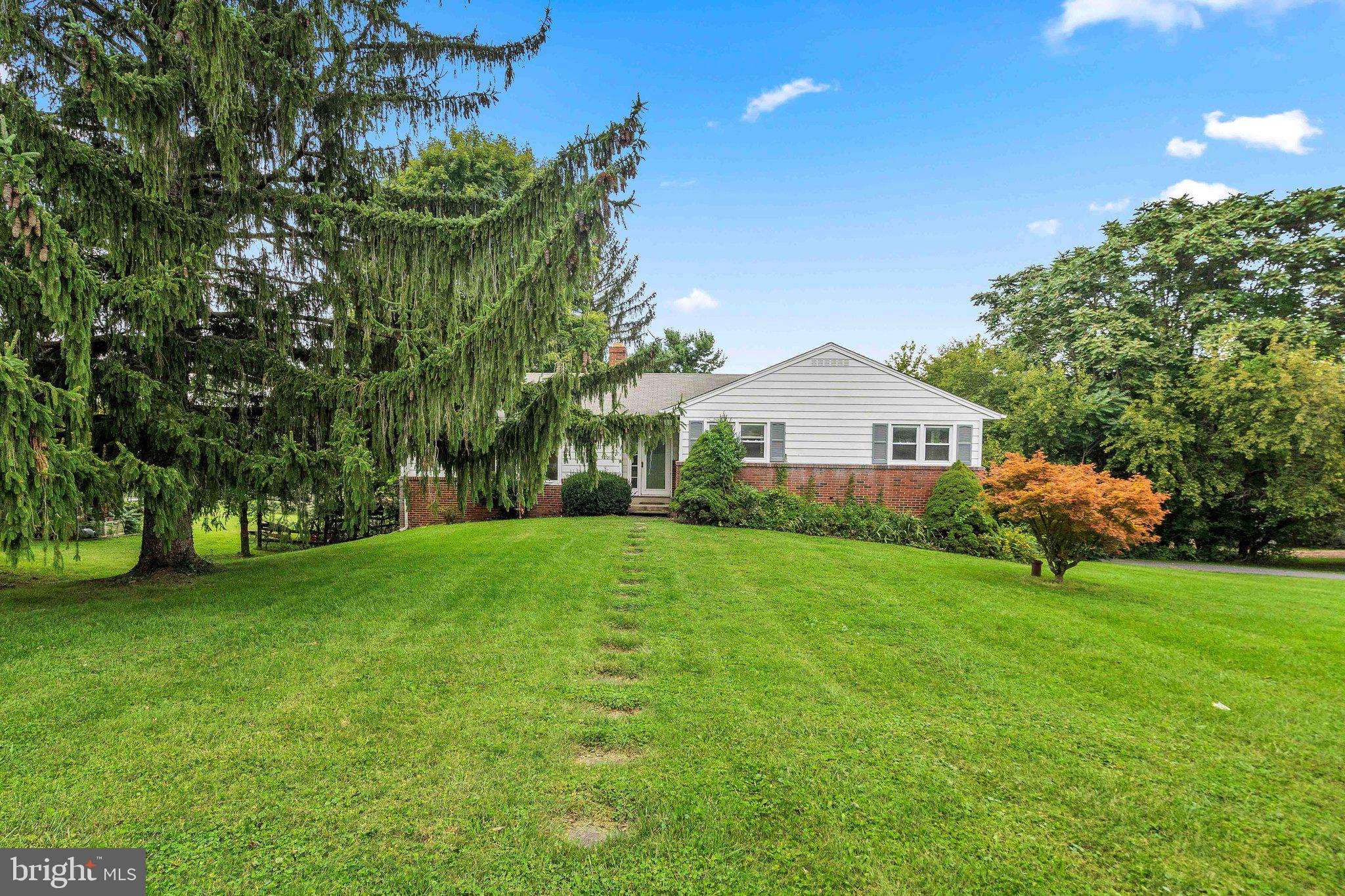 9201 Gue Road Damascus, MD 20872 - Photo 3 of 45