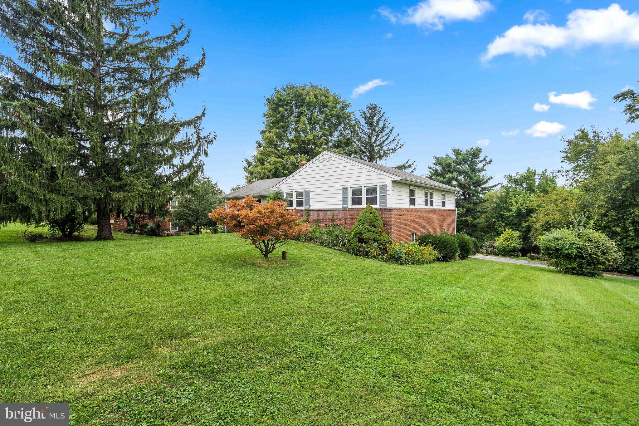 9201 Gue Road Damascus, MD 20872 - Photo 4 of 45
