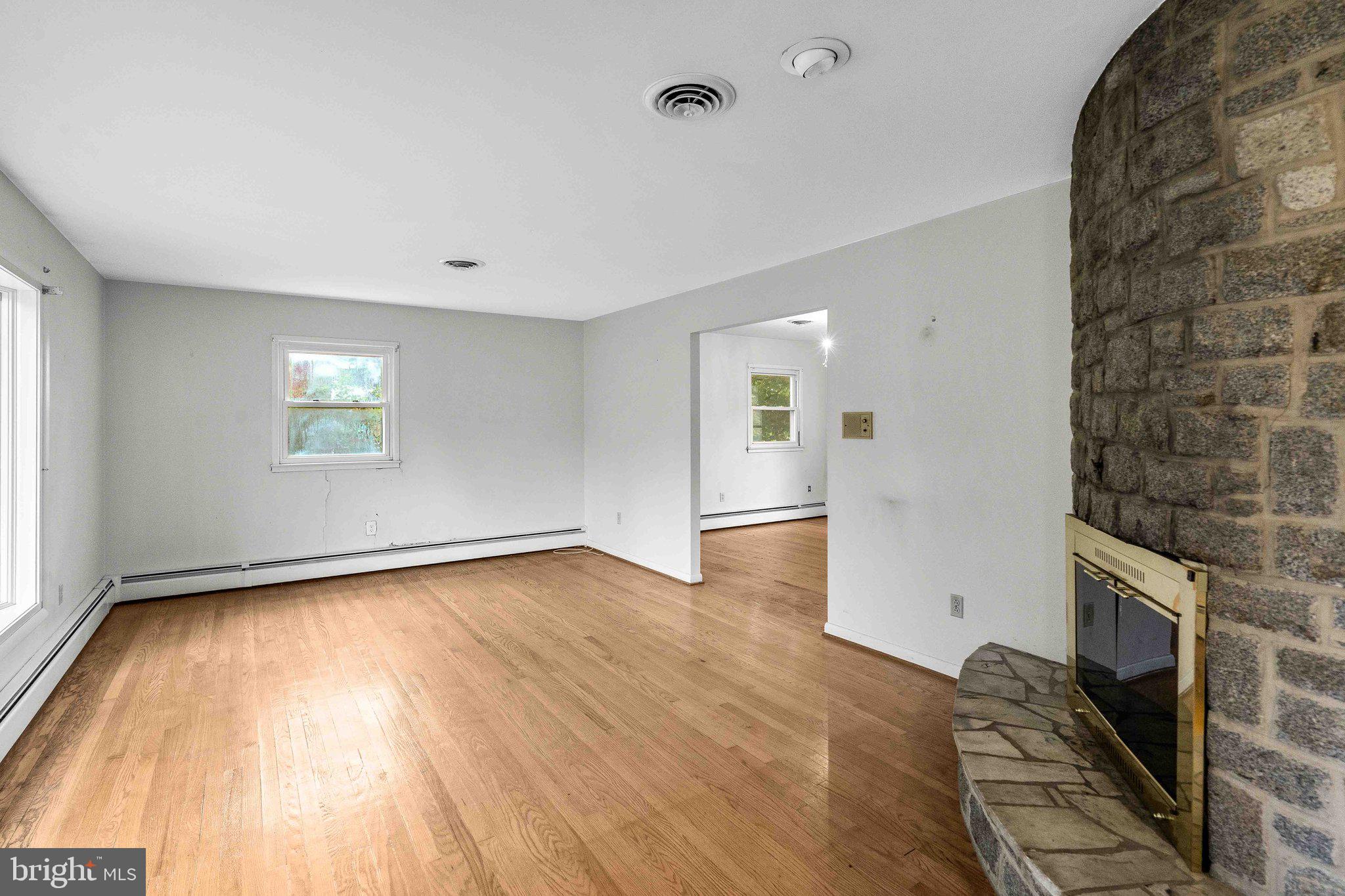 9201 Gue Road Damascus, MD 20872 - Photo 7 of 45