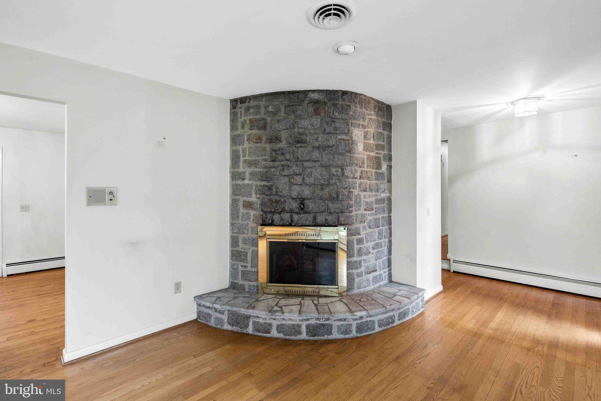 9201 Gue Road Damascus, MD 20872 - Photo 8 of 45