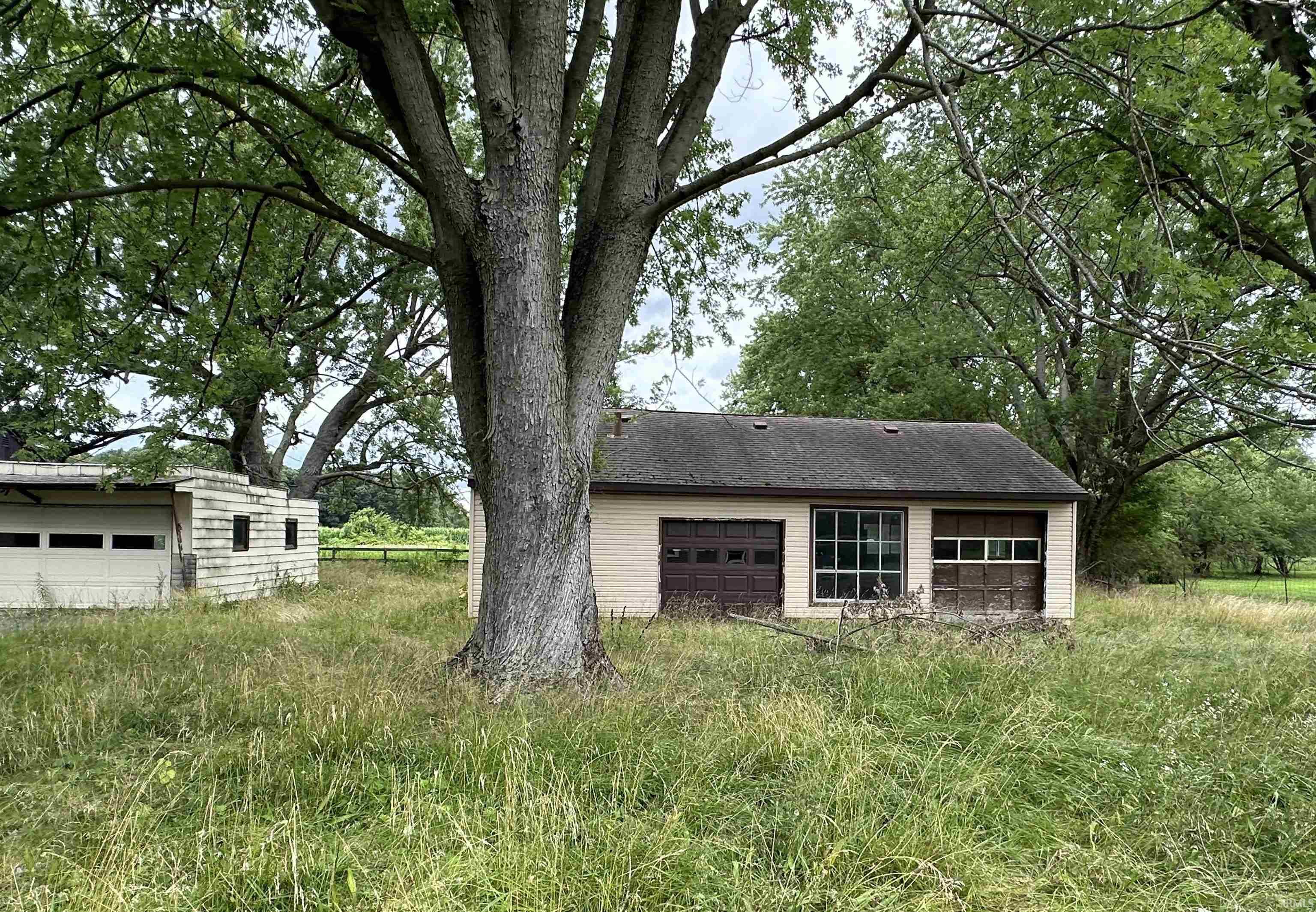 1370 Hanawalt Road Monticello, IN 47960 - Photo 3 of 26 Gallery Image 3