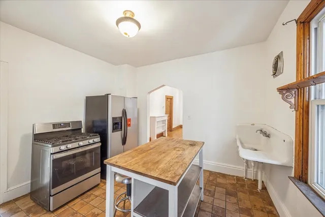 $319,900 | 2321 West 18th Place, Chicago, IL 60608