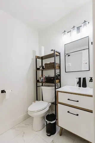 $2,100 | 909 Reinli Street, Unit 102, Austin, TX 78751