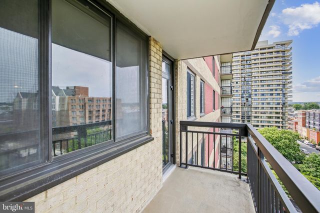 $299,900 | 801 North Pitt Street, Unit 1001, Alexandria, VA 22314