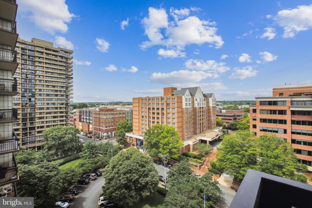 $299,900 | 801 North Pitt Street, Unit 1001, Alexandria, VA 22314
