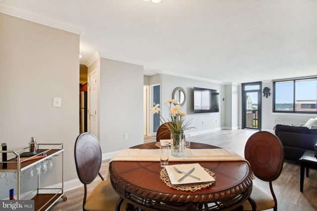 $299,900 | 801 North Pitt Street, Unit 1001, Alexandria, VA 22314