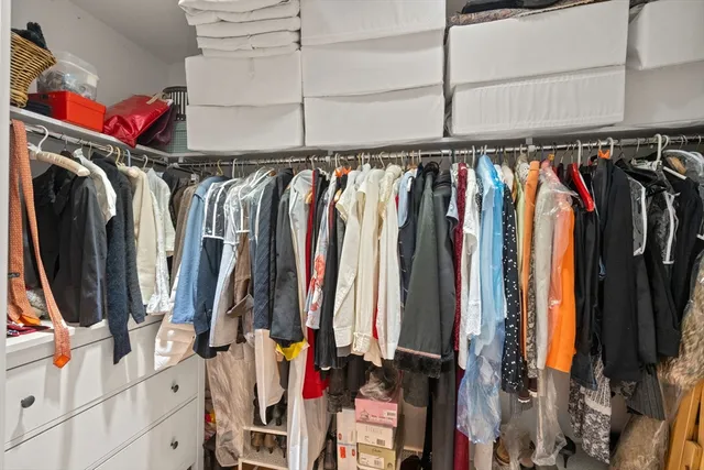 $1,195,000 | 80 Broad Street, Unit 1002, Boston, MA 02110