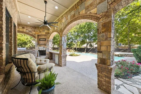 a view of outdoor space yard and patio