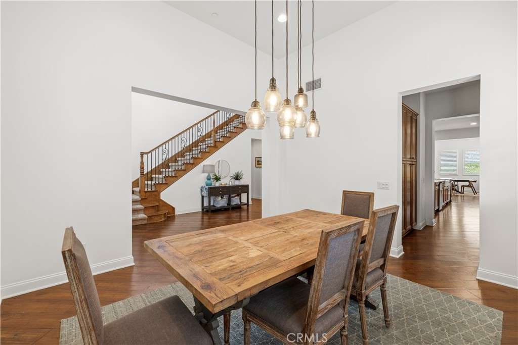 24949 Old Stone Way Stevenson Ranch, CA 91381 - Photo 16 of 111