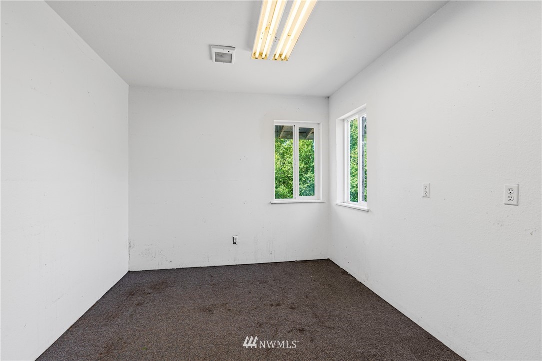 1301 Andrew Street Raymond, WA 98577 - Photo 17 of 18 Gallery Image 17