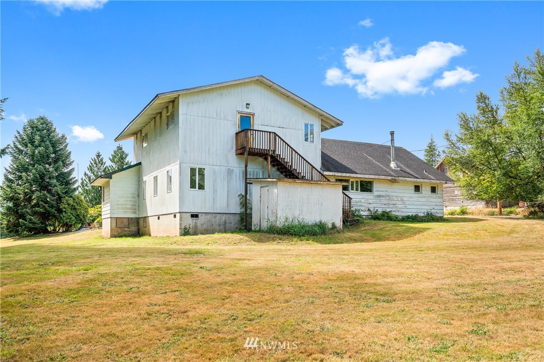 1301 Andrew Street Raymond, WA 98577 - Photo 4 of 18 Gallery Image 4