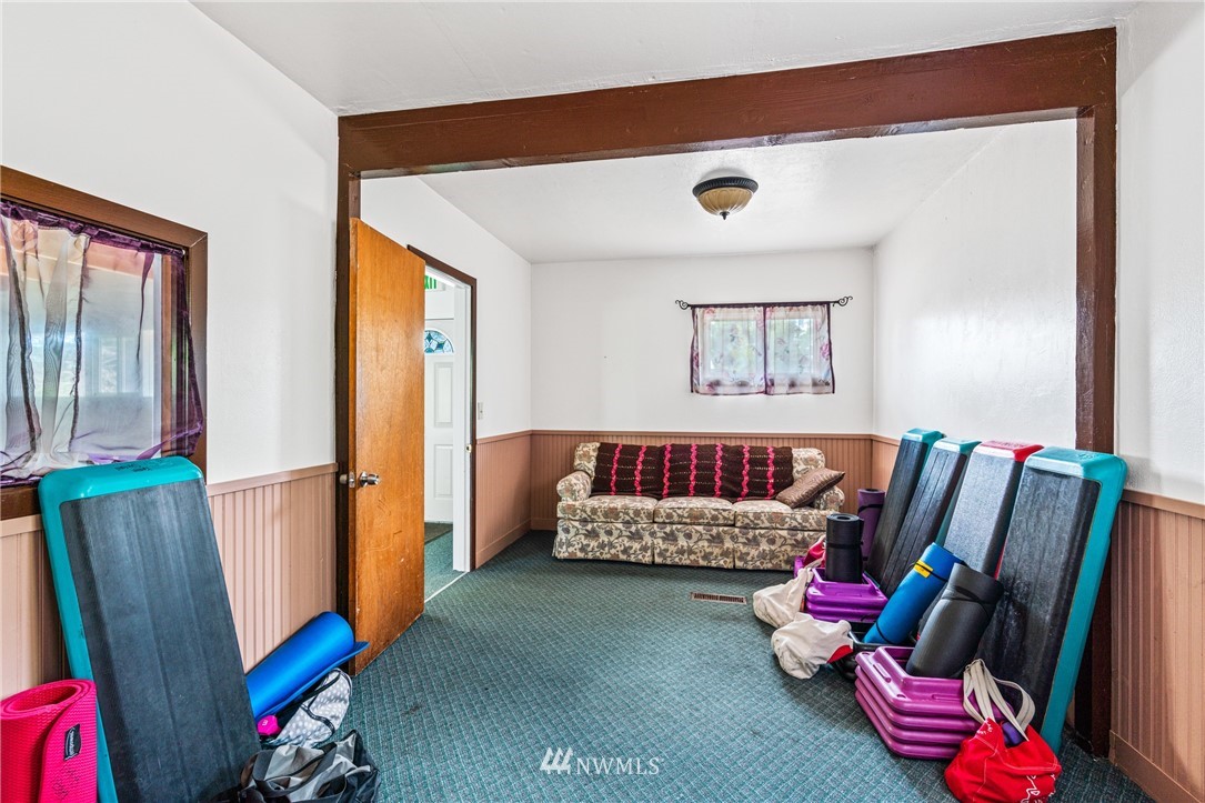 1301 Andrew Street Raymond, WA 98577 - Photo 10 of 18 Gallery Image 10