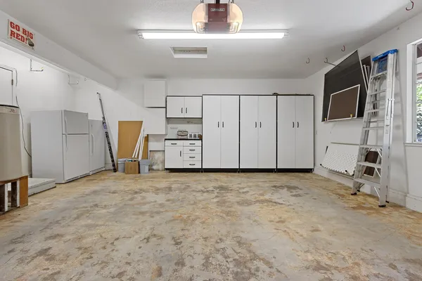 a view of a garage