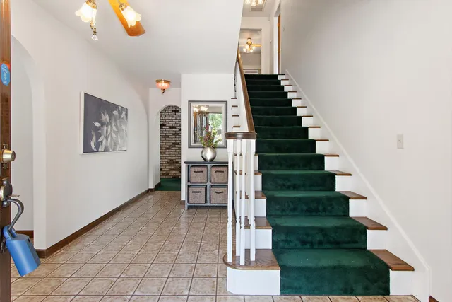 a view of entryway and hall