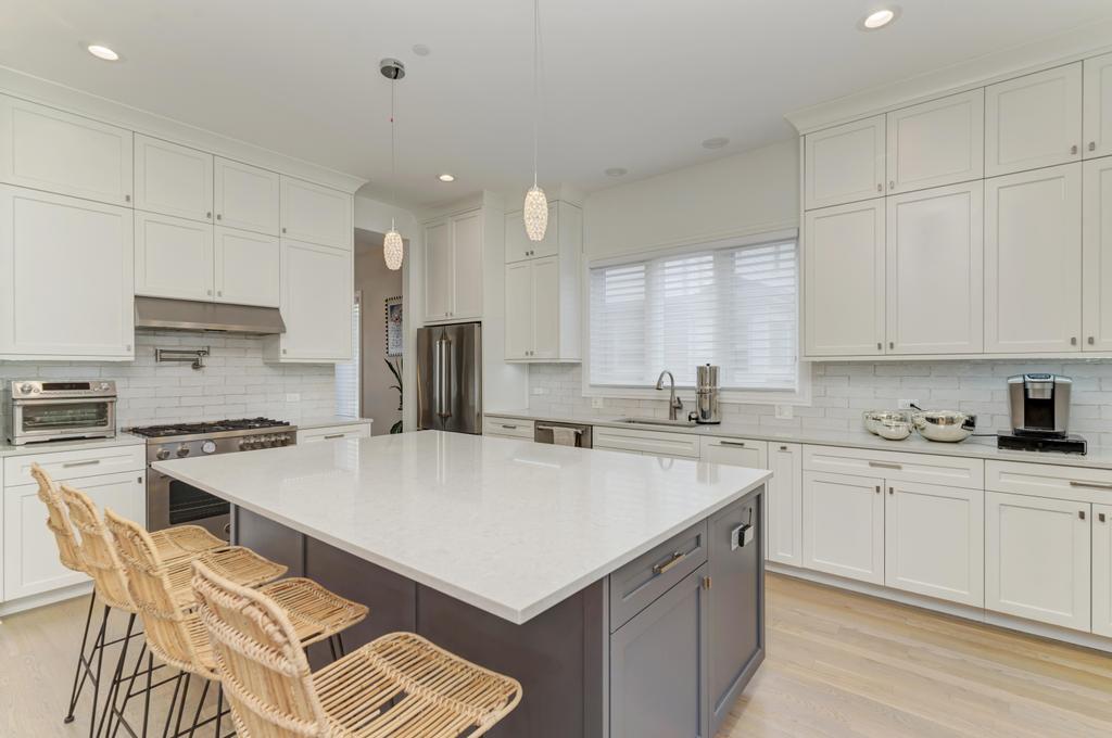 623 East Avenue Park Ridge, IL 60068 - Photo 13 of 46 Gallery Image 13