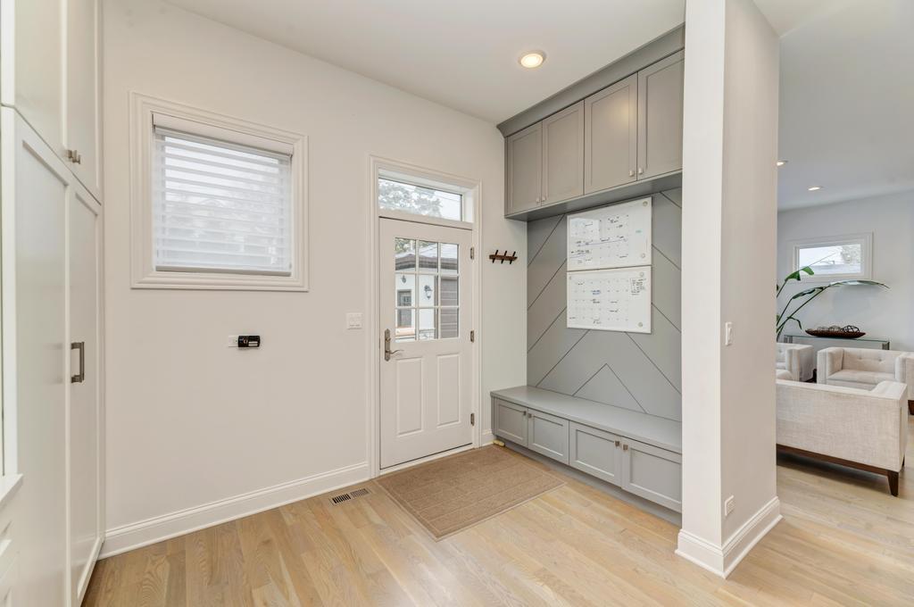 623 East Avenue Park Ridge, IL 60068 - Photo 14 of 46 Gallery Image 14