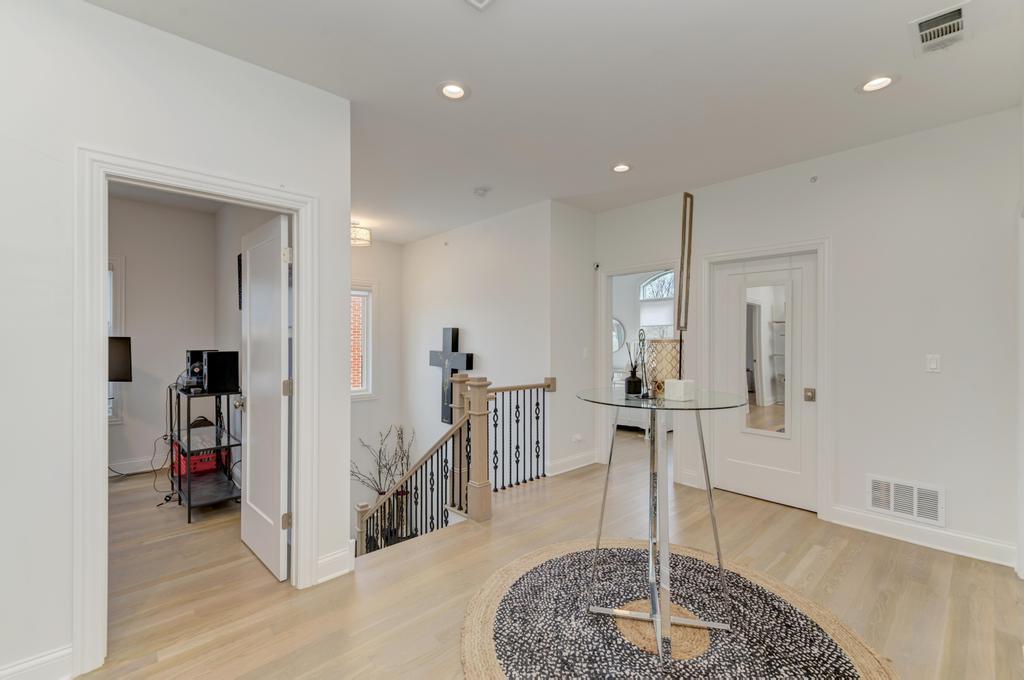 623 East Avenue Park Ridge, IL 60068 - Photo 24 of 46 Gallery Image 24