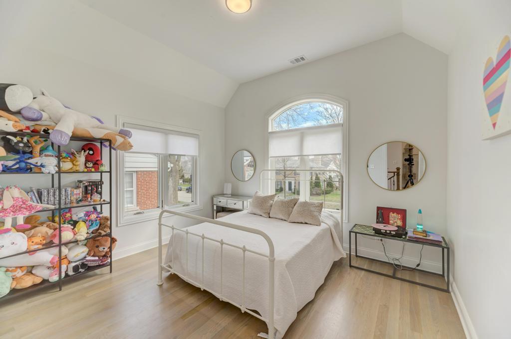 623 East Avenue Park Ridge, IL 60068 - Photo 30 of 46 Gallery Image 30