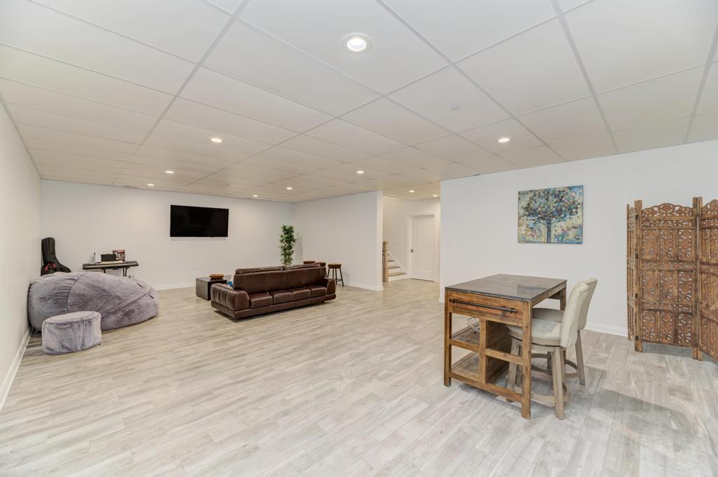 623 East Avenue Park Ridge, IL 60068 - Photo 38 of 46 Gallery Image 38