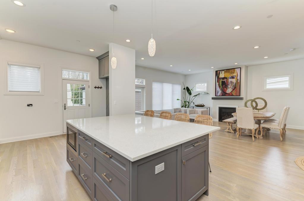623 East Avenue Park Ridge, IL 60068 - Photo 9 of 46 Gallery Image 9