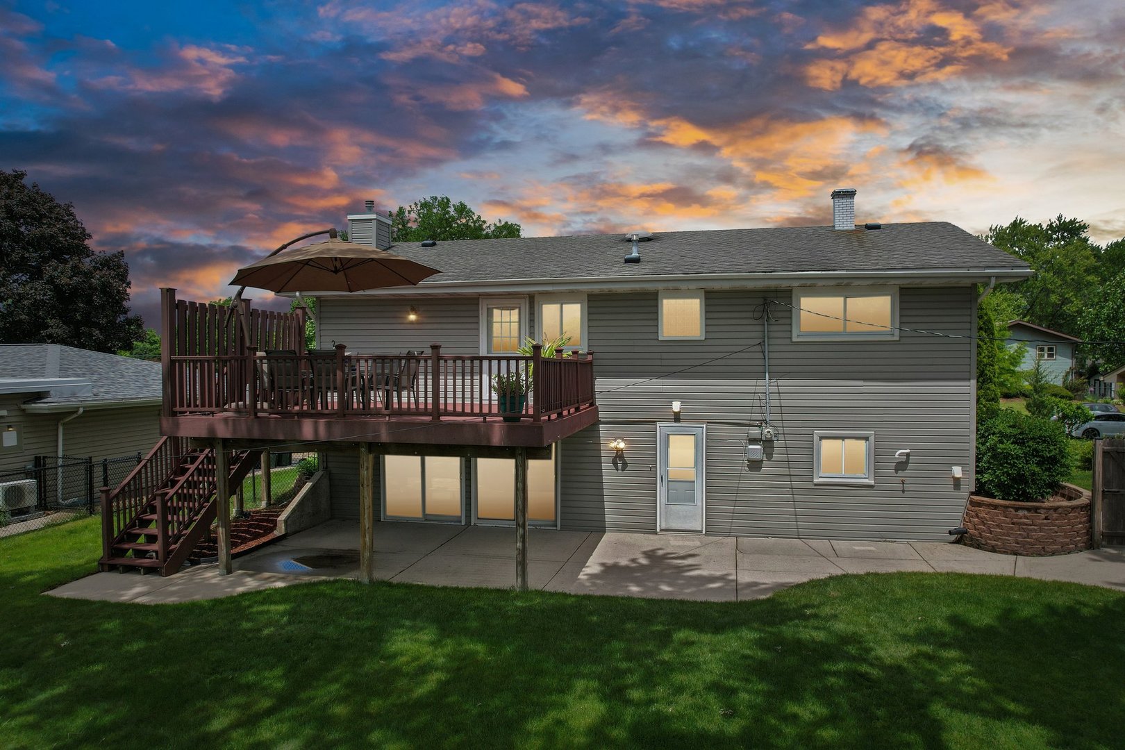 785 Cambridge Lane Hoffman Estates, IL 60169 - Photo 2 of 48 a front view of a house with a yard