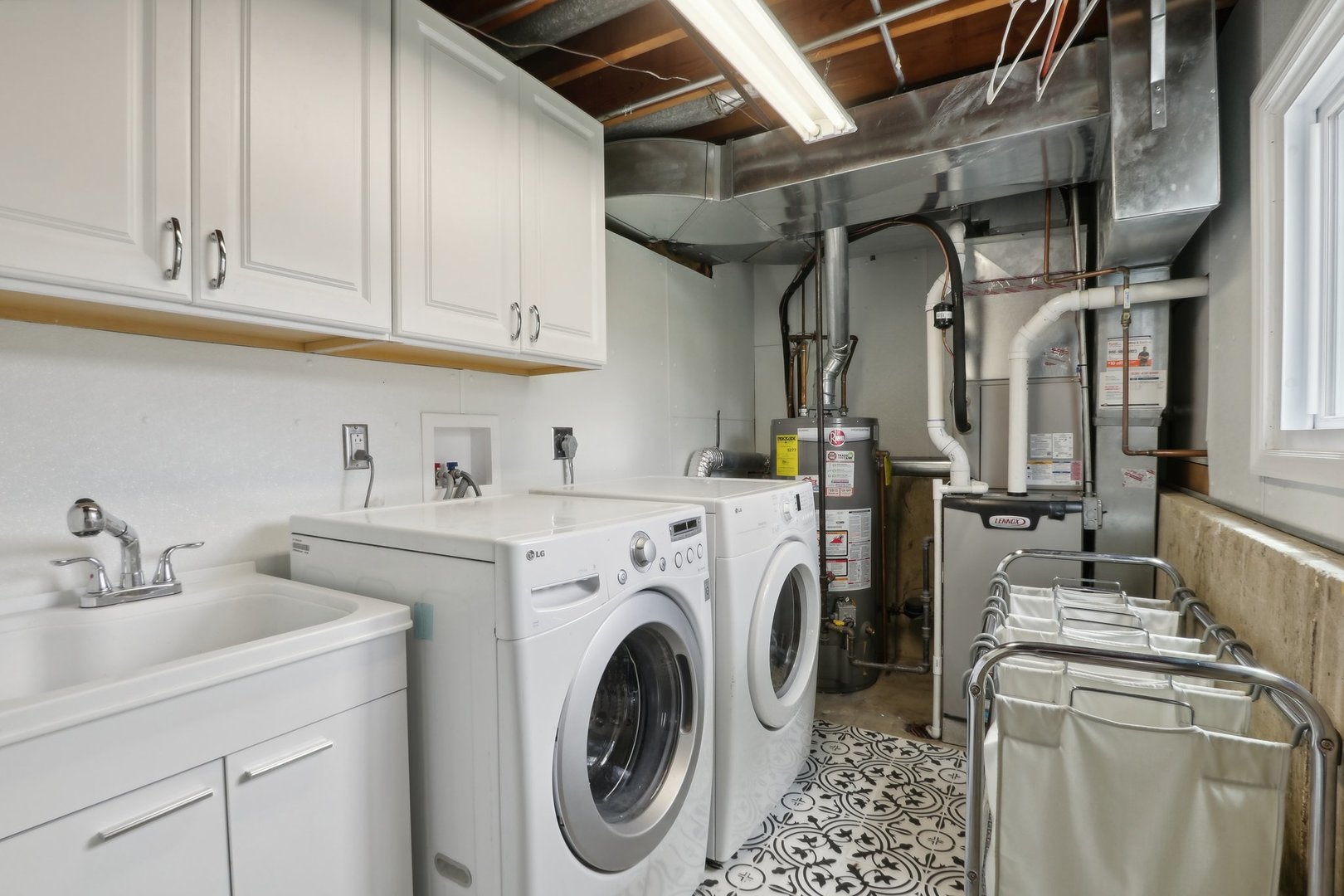 785 Cambridge Lane Hoffman Estates, IL 60169 - Photo 30 of 48 a utility room with dryer and washer