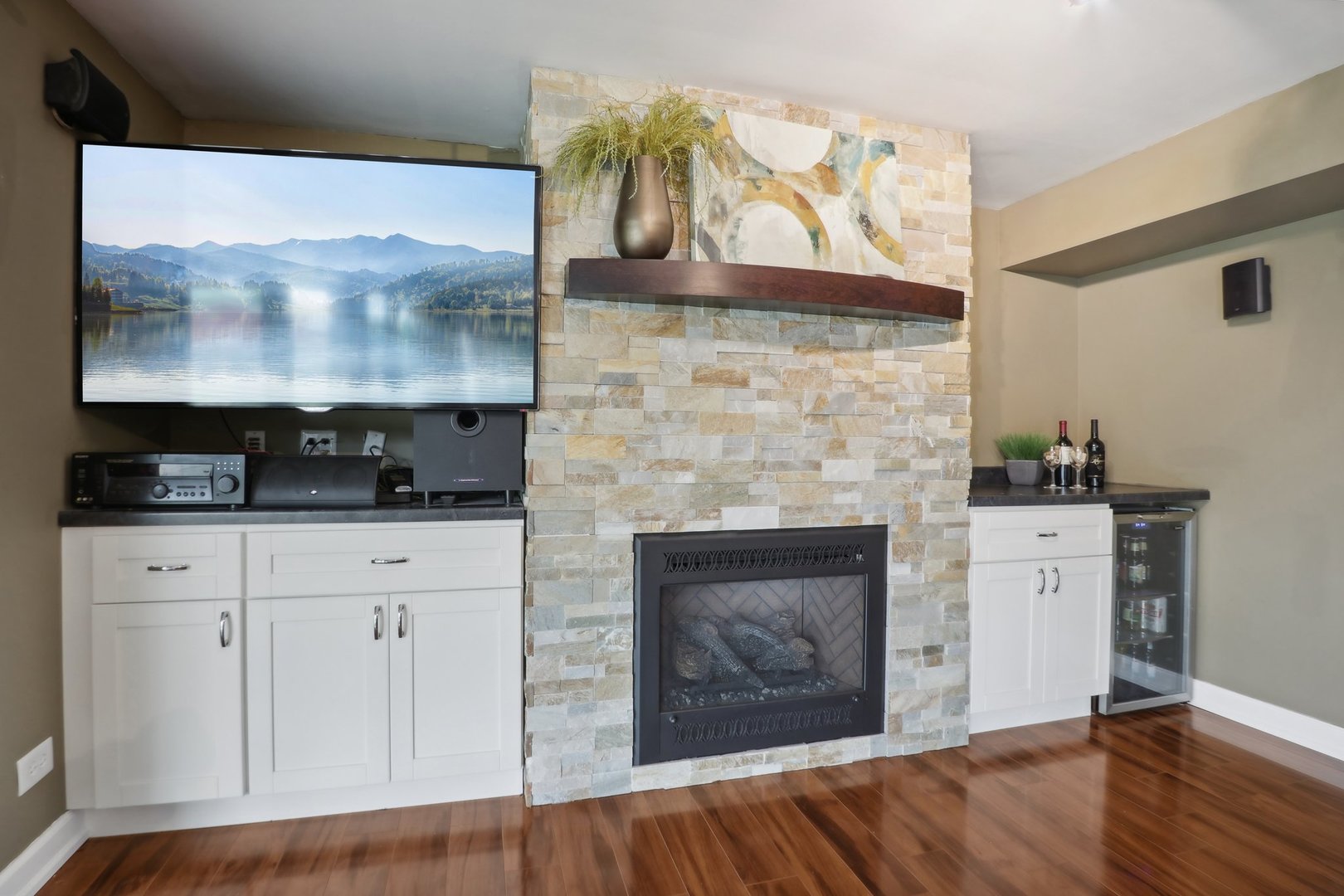785 Cambridge Lane Hoffman Estates, IL 60169 - Photo 10 of 48 a view of fireplace with wooden floor