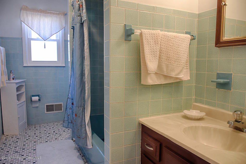 76 East Fish Road Jackson, NJ 08527 - Photo 21 of 38 Main Bath