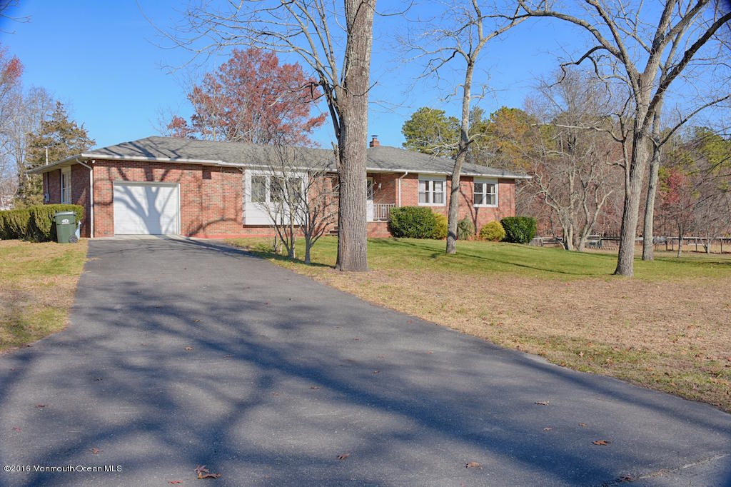76 East Fish Road Jackson, NJ 08527 - Photo 25 of 38 Front of House