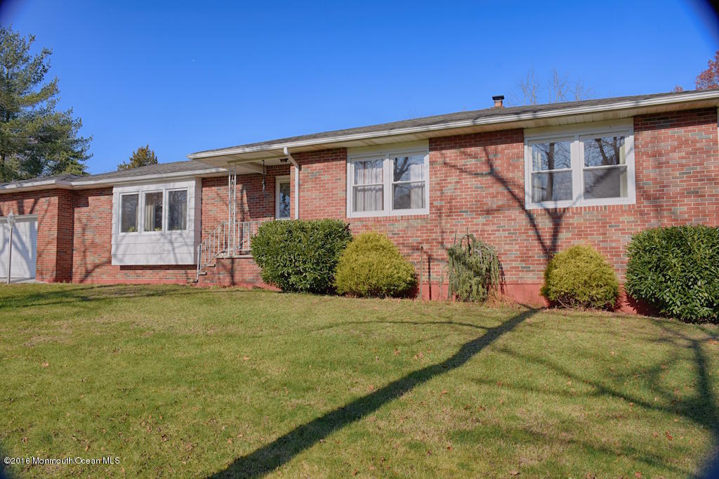 76 East Fish Road Jackson, NJ 08527 - Photo 29 of 38 Front of House