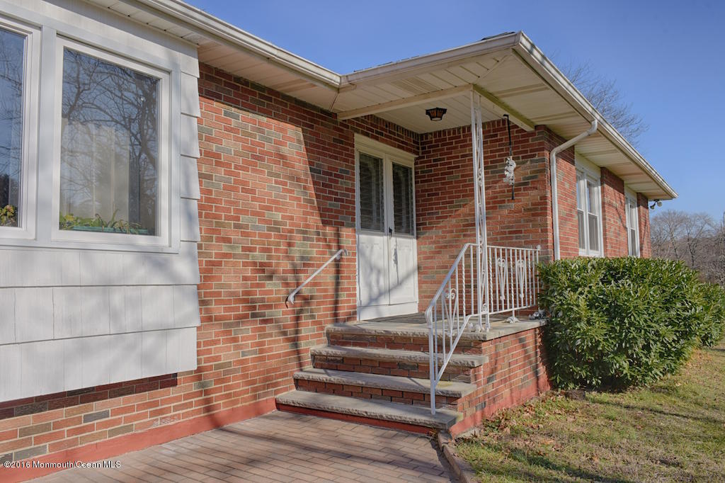 76 East Fish Road Jackson, NJ 08527 - Photo 30 of 38 Walkway to Front Door