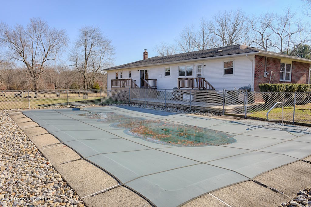 76 East Fish Road Jackson, NJ 08527 - Photo 5 of 38 011