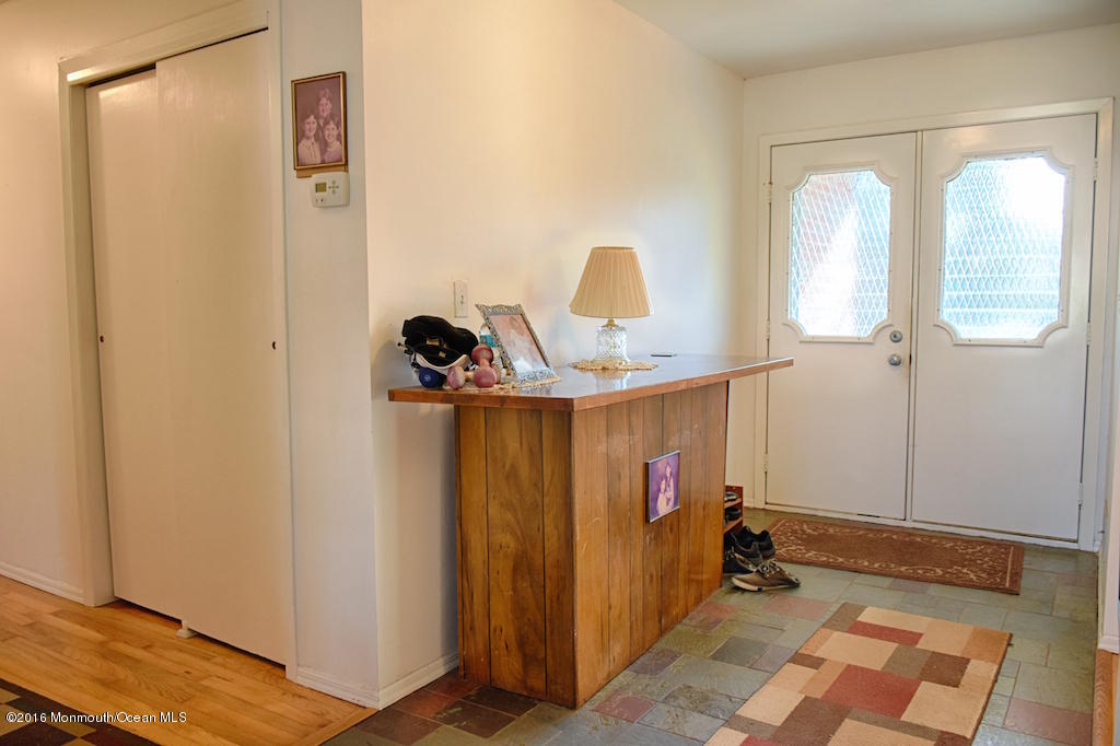 76 East Fish Road Jackson, NJ 08527 - Photo 8 of 38 Foyer Entry