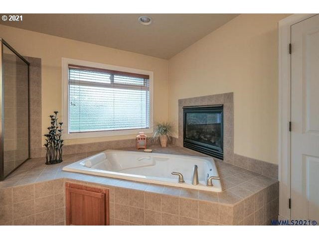 6249 Southwest Timber Ridge Drive Corvallis, OR 97333 - Photo 12 of 32 Gallery Image 12