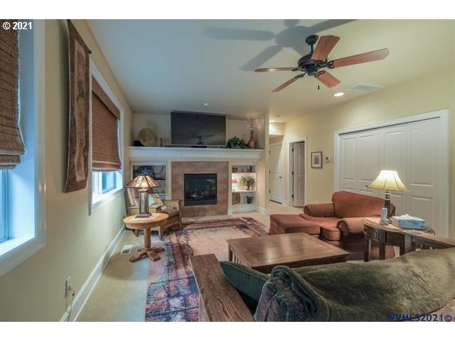 6249 Southwest Timber Ridge Drive Corvallis, OR 97333 - Photo 7 of 32 Gallery Image 7