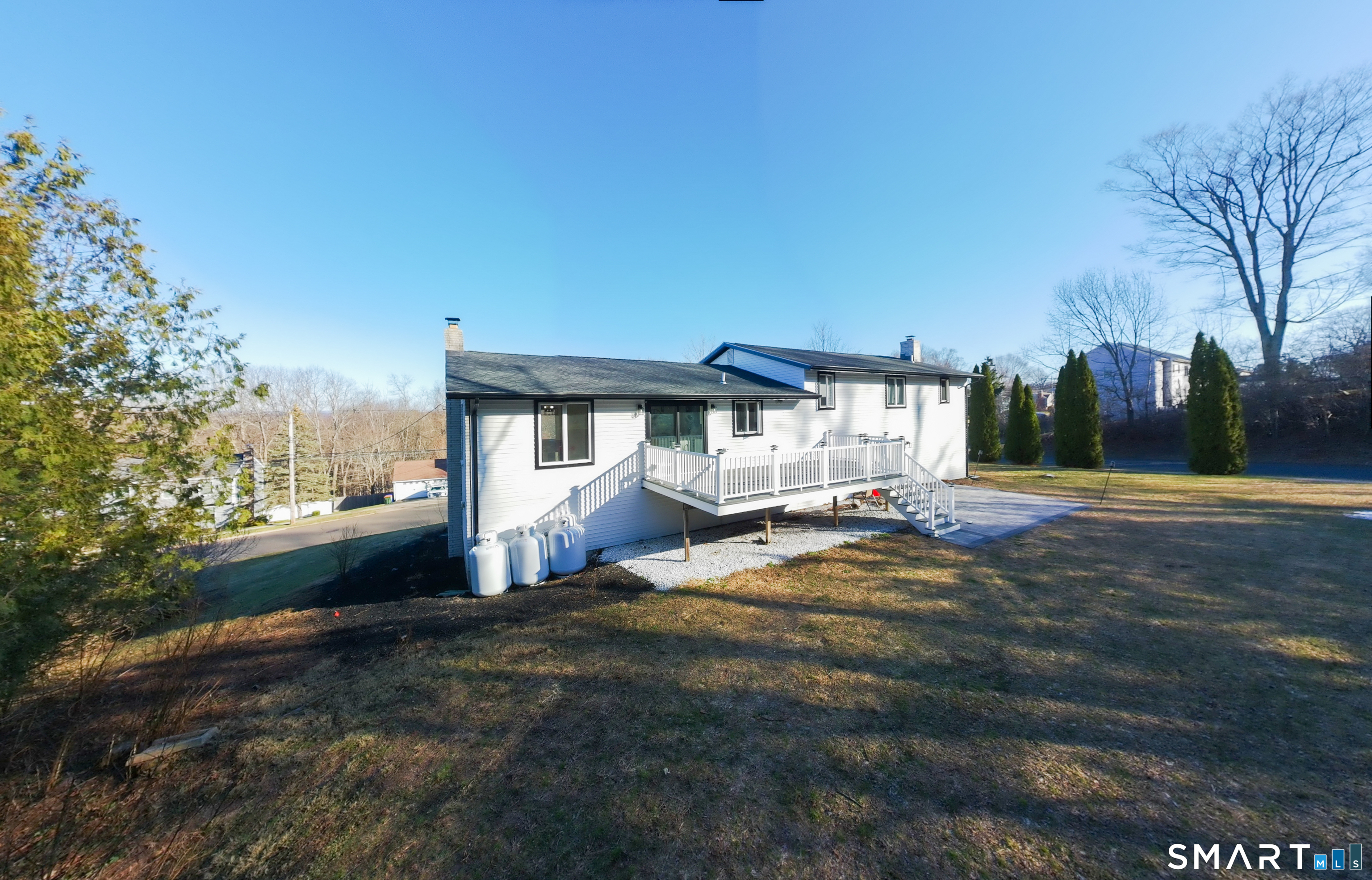 39 Farm Hill Road Wallingford, CT 06492 - Photo 3 of 32