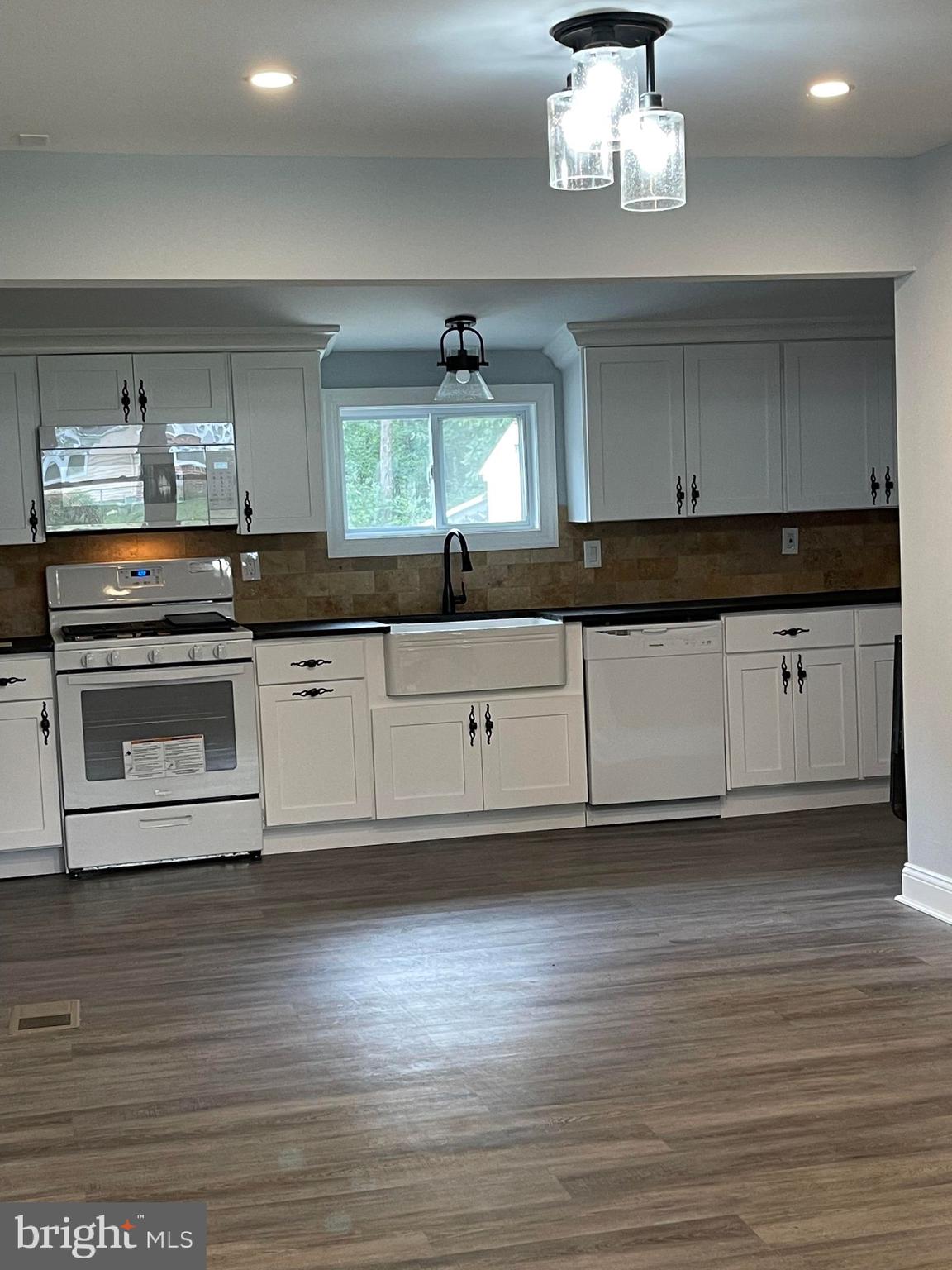 135 Colin Road Williamstown, NJ 08094 - Photo 11 of 34 Gallery Image 11