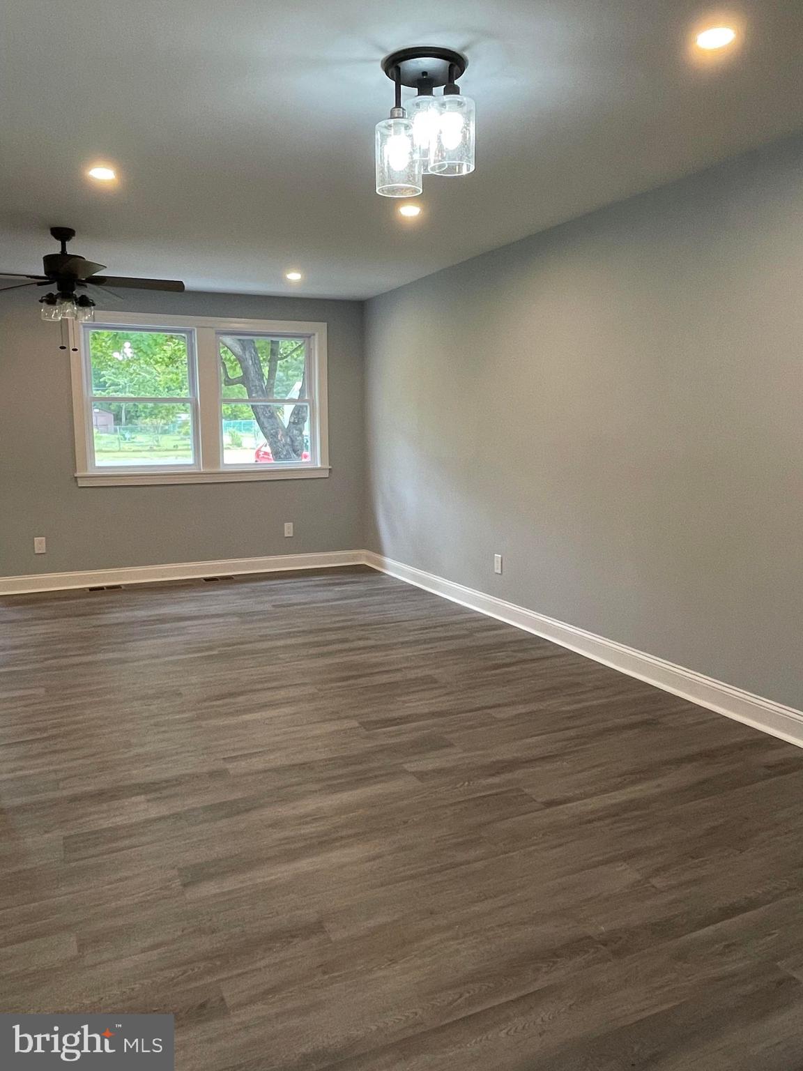 135 Colin Road Williamstown, NJ 08094 - Photo 4 of 34 Gallery Image 4
