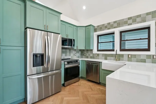 $600,000 | 247 Harrison Avenue, Unit 1, Jersey City, NJ 07304