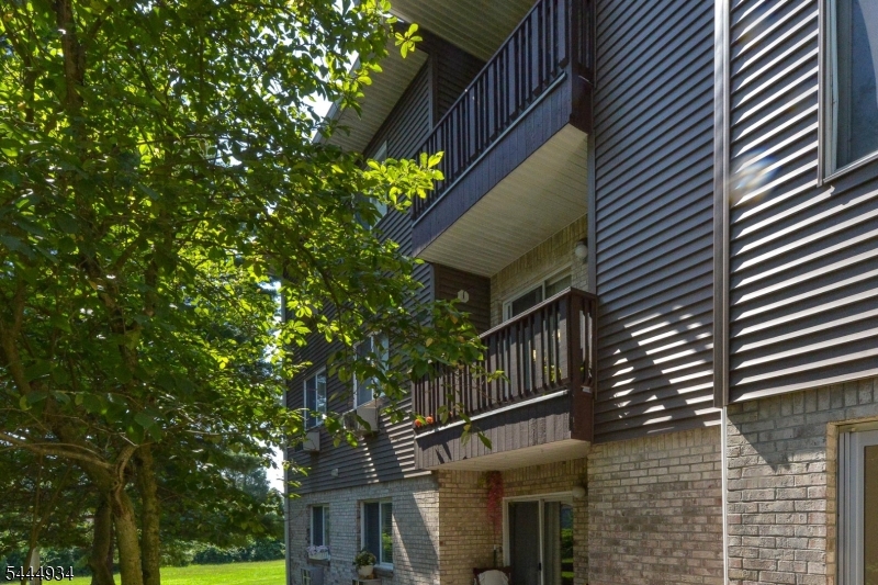 308 Federal Hill Road, Unit 308 Pompton Lakes, NJ 07442 - Photo 2 of 28