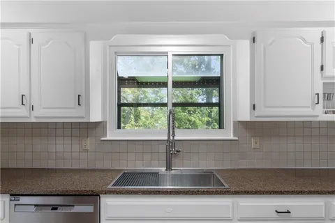 $605,000 | 12844 Granada Lane, Leawood, KS 66209