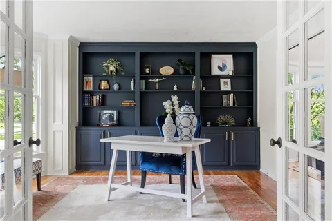 $605,000 | 12844 Granada Lane, Leawood, KS 66209