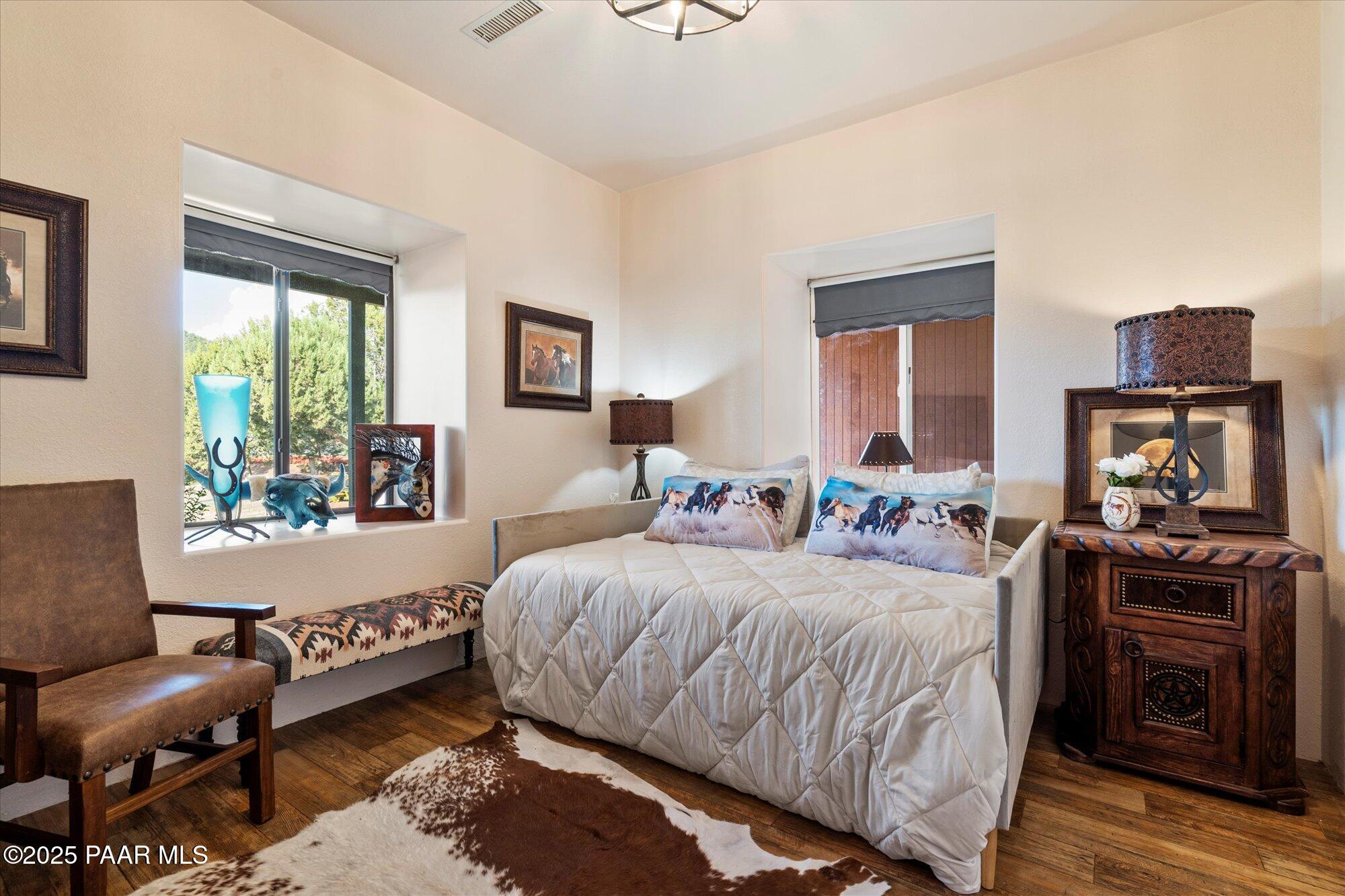 33425 Cowboy Clint Road Seligman, AZ 86337 - Photo 35 of 79 3rd bedroom