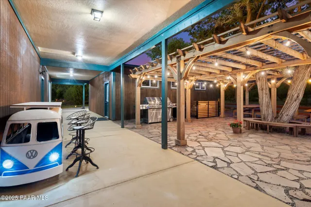 $3,499,700 | 33425 Cowboy Clint Road, Seligman, AZ 86337