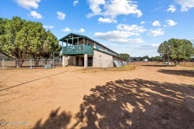 $3,499,700 | 33425 Cowboy Clint Road, Seligman, AZ 86337