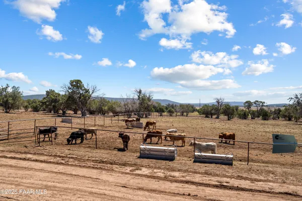 $3,499,700 | 33425 Cowboy Clint Road, Seligman, AZ 86337