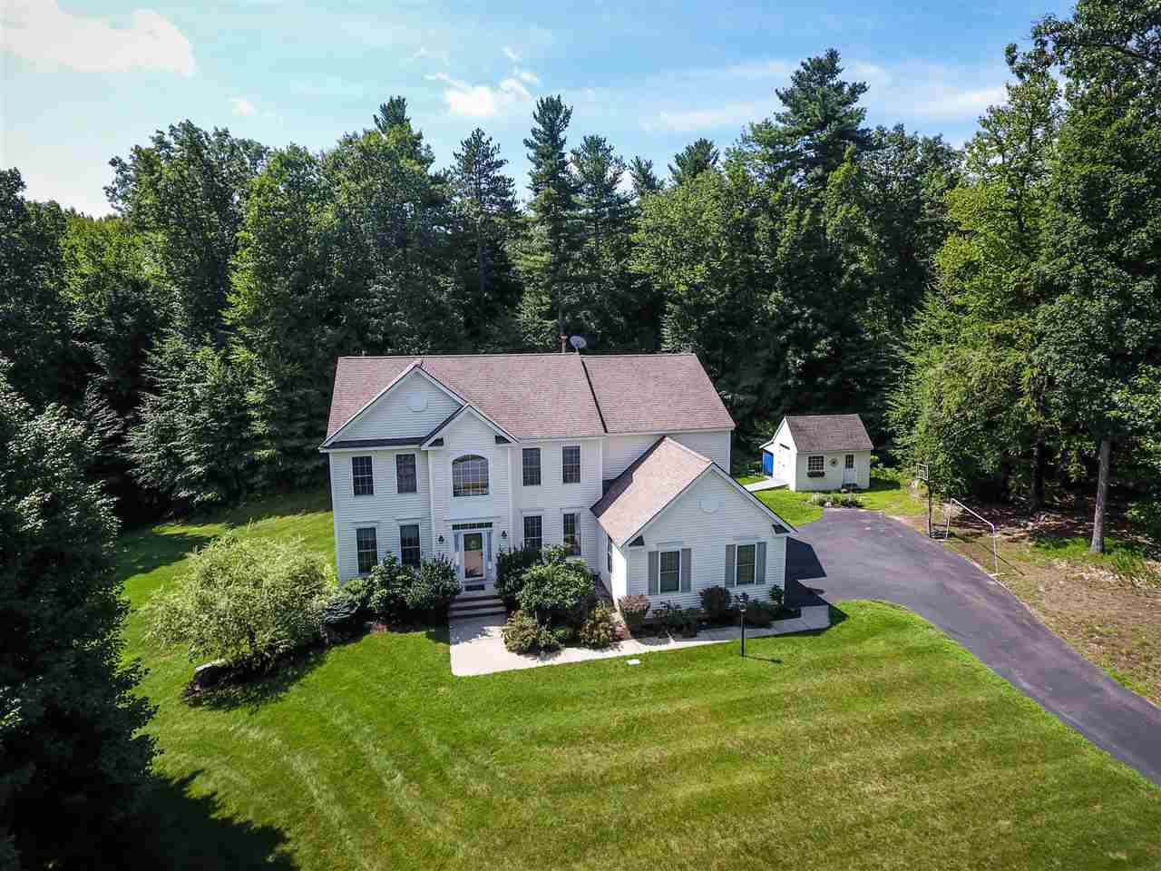 32 Barr Farm Road Bedford, NH 03110 - Photo 2 of 40