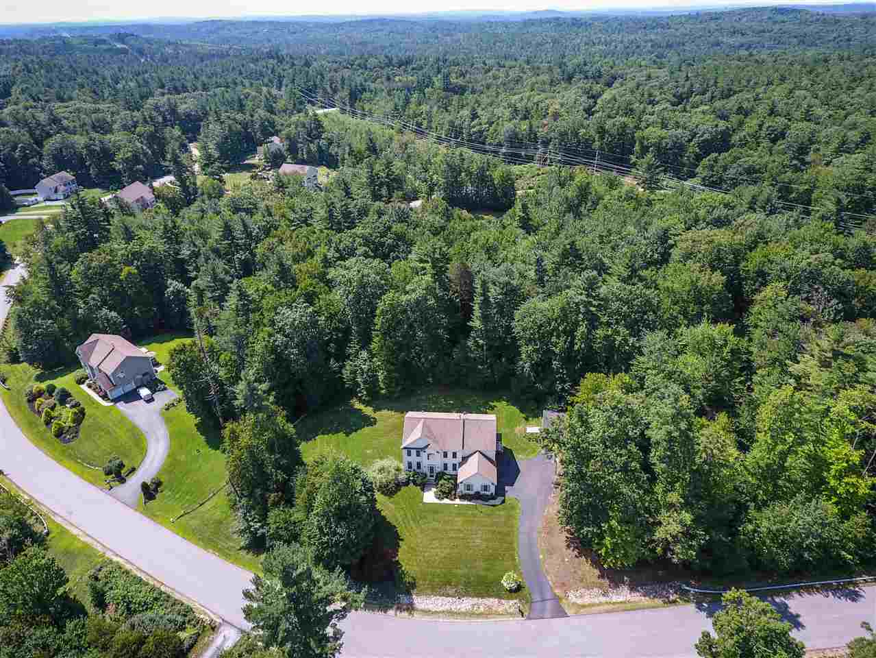32 Barr Farm Road Bedford, NH 03110 - Photo 3 of 40