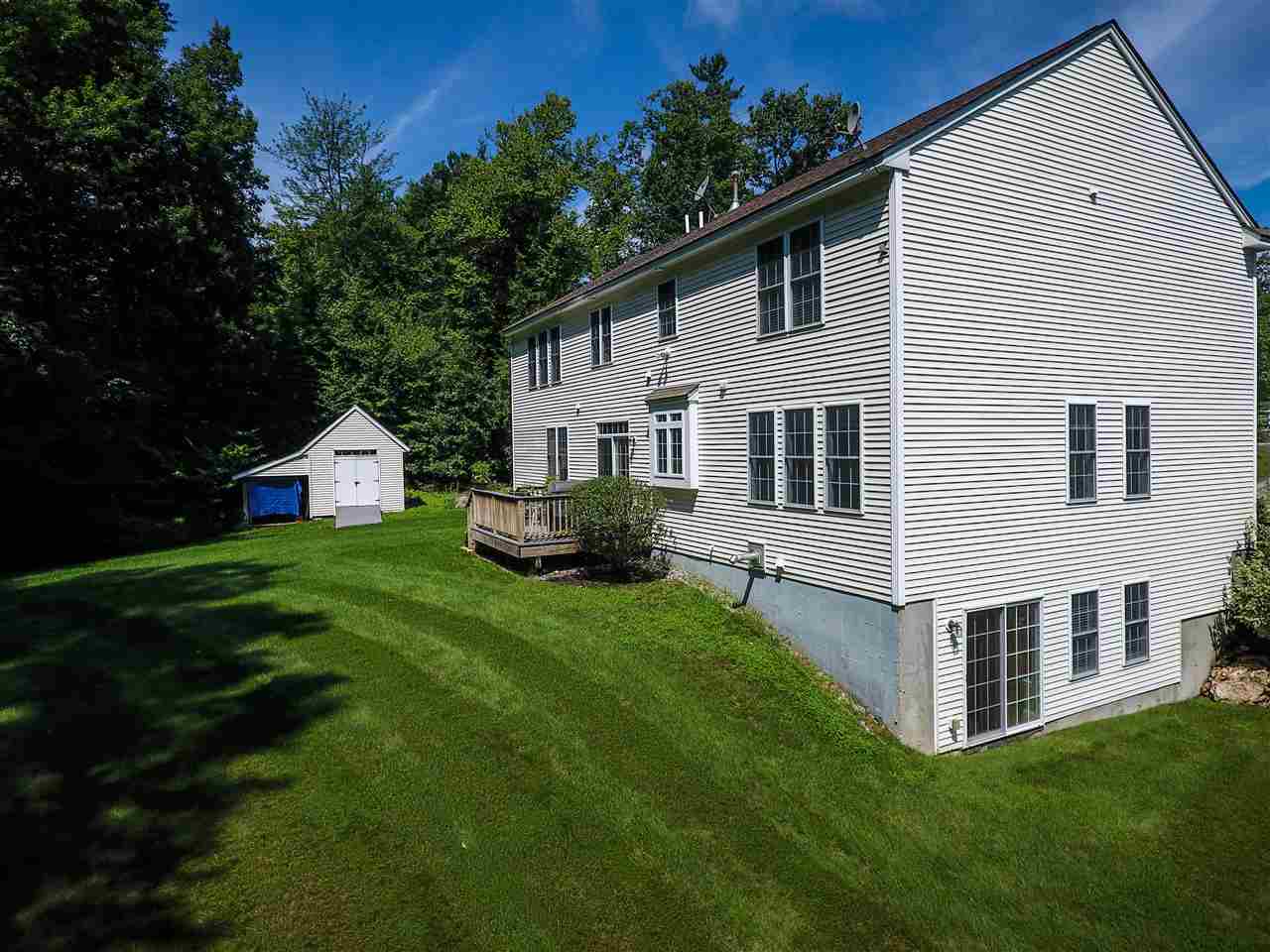 32 Barr Farm Road Bedford, NH 03110 - Photo 34 of 40