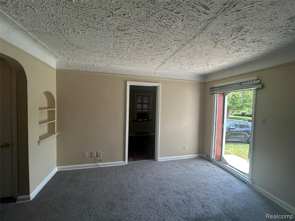 16824 Rutherford Street Detroit, MI 48235 - Photo 8 of 25